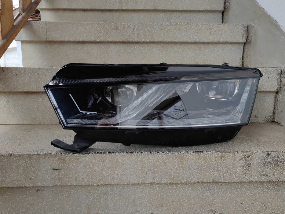 Фар Skoda Octavia 4 LED ляв / Фар Шкода Октавиа 4 Оригинален