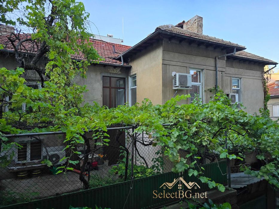 Продава се Къща в Велико Търново, Център - 159 кв.м за 1541 €/кв.м - Снимка #4