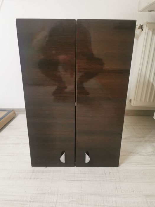 Vand Set mobilier de baie + chiuveta și toaleta