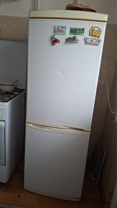 Холодильник рабочий