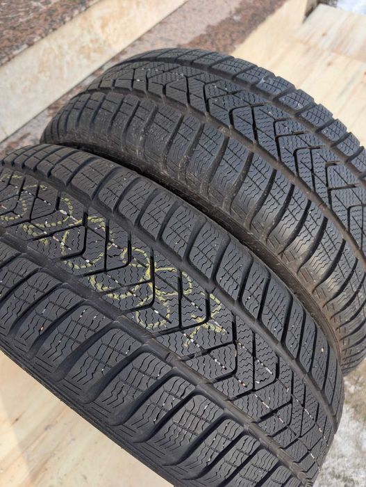 2 cauciucuri anvelope iarna Pirelli Sottozero 3 RFT 225 45 R19 98v