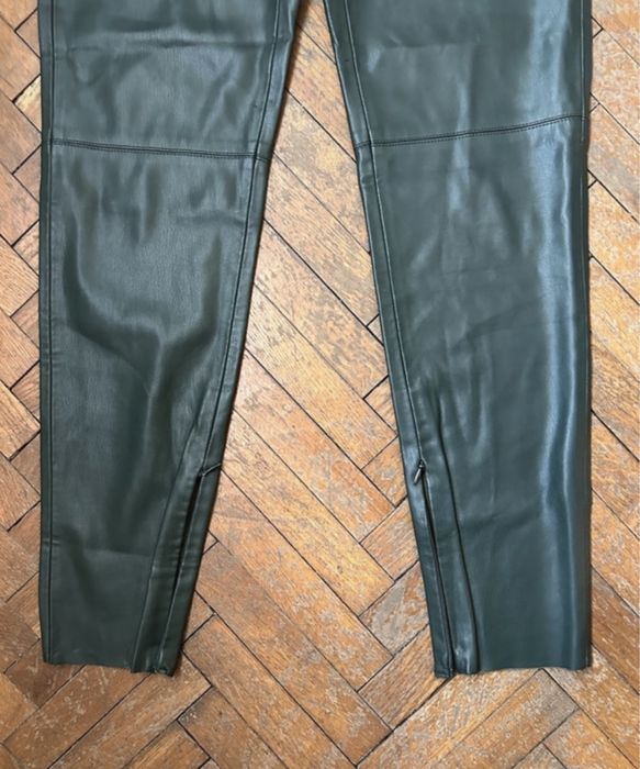 Pantaloni piele Zara