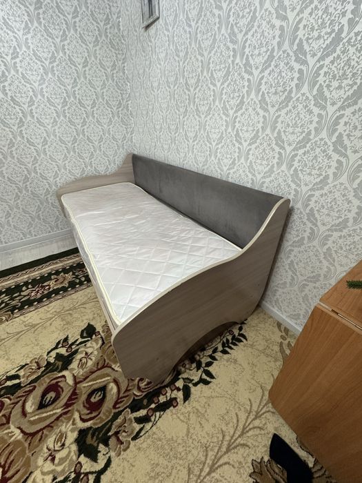 Продам кровать односпалка