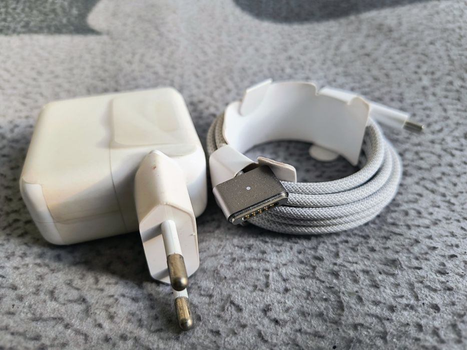 Зарядно за Macbook