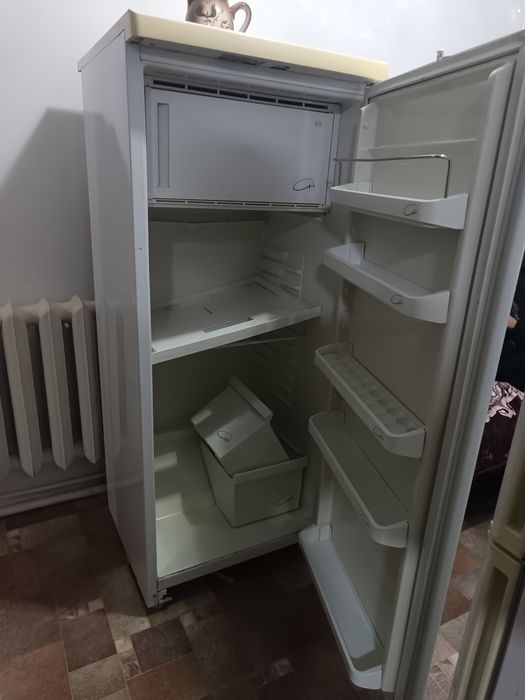 Продам холодильник