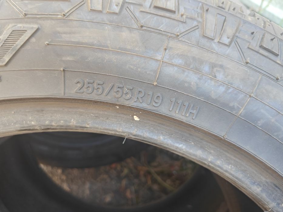 Продам А/Т 255-55R19 пара