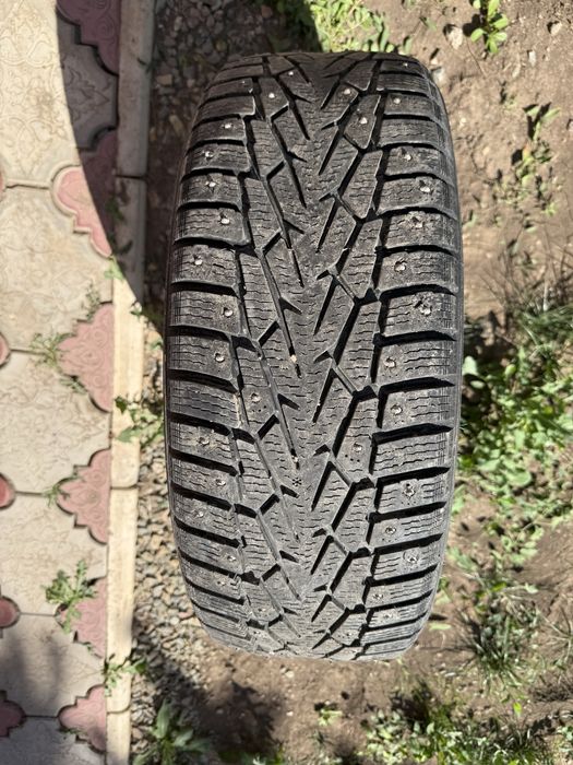 Шины Nokian шипованные R16