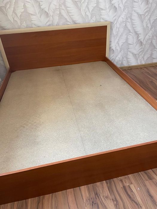 продам спальный гарнитур