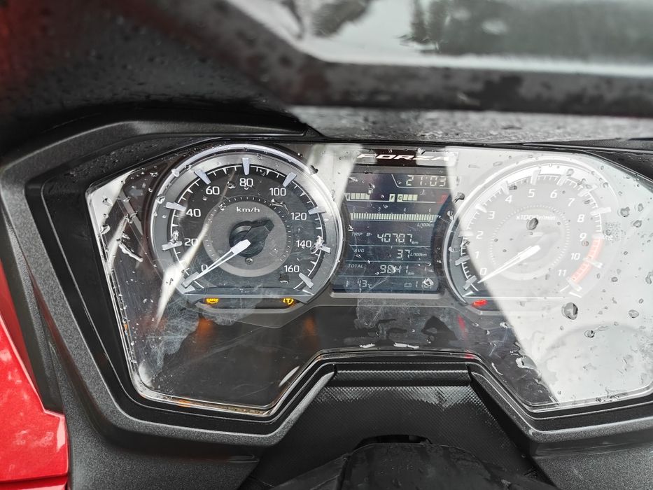 Honda Forza 350 • 2023 • 9841 km • Matte Carnelian Red • Garantie '26