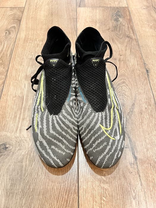 Бутсы Phantom Nike