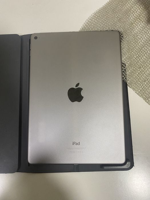 Tableta apple cu husa si tastatura