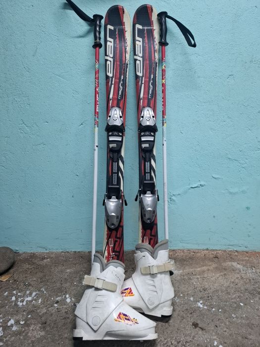 Продам горные лыжи