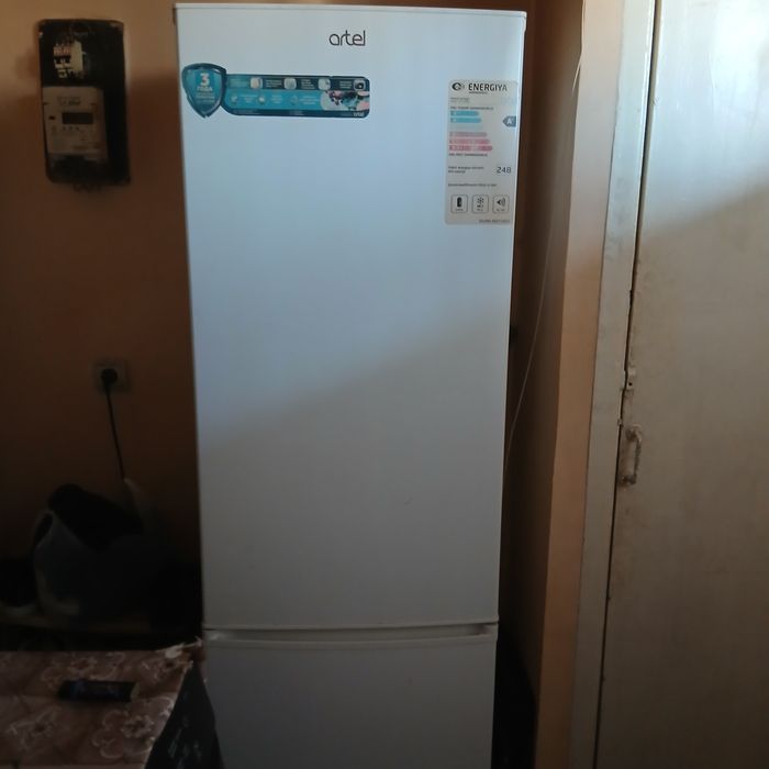 Продаётся холодильник artel