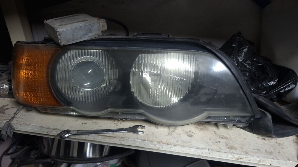 Фары от BMW E53 Дорестайлинг