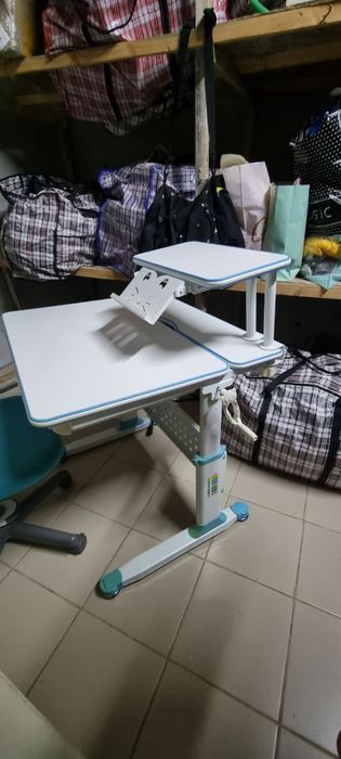 Продам растущий стол-трансформер и стул ErgoKids TH-320