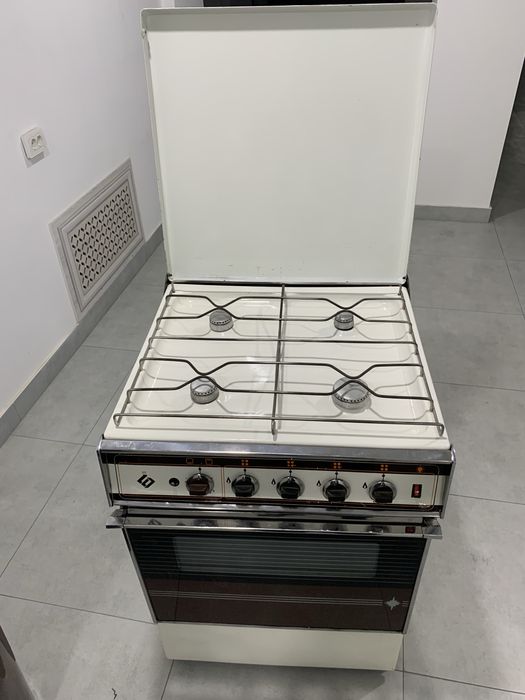 Poezdda erotik rasmlar