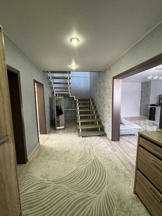 Продается новый коттедж в центре города