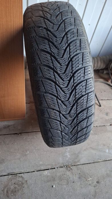 Продам покрышку R15