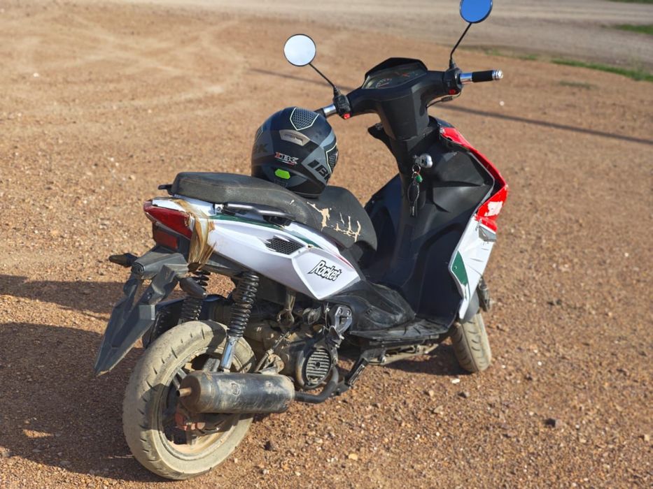 Продам Мопед 180 кубов