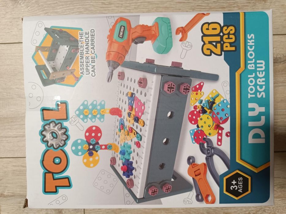 Играчка с винтоверт 216 части