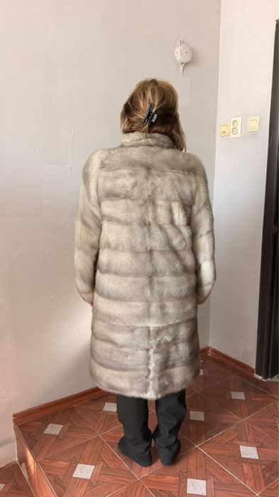 Норковая шуба серый цвет