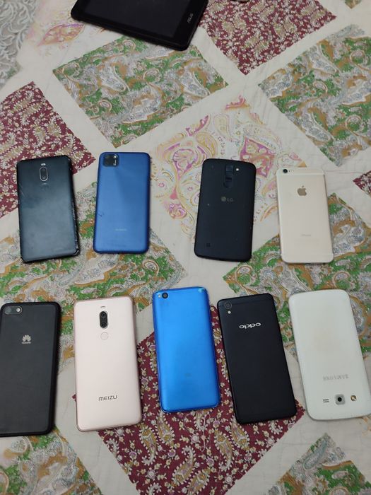 Смартфон некоторые рабочие можно на запчасти