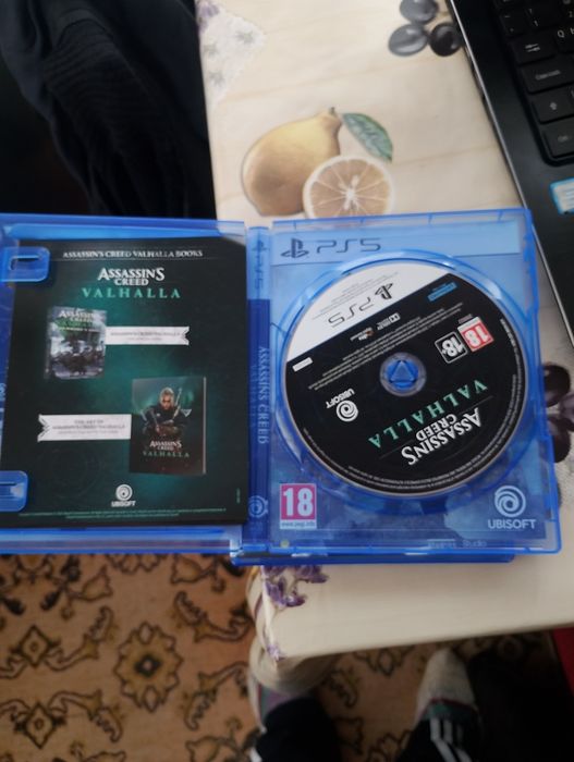 God of War Ragnarok и Assasins creed Valhalla