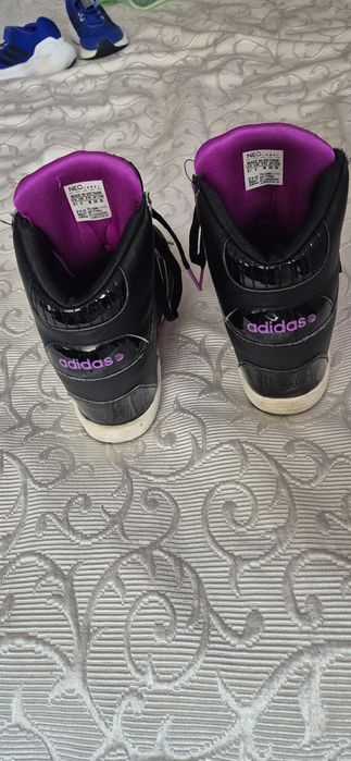 Оригинални дамски маратонки Adidas 38 номер