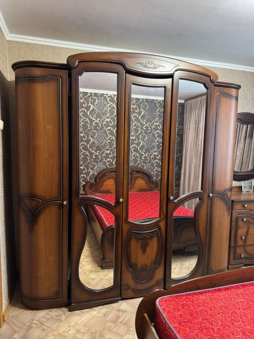 Спальний гарнитур