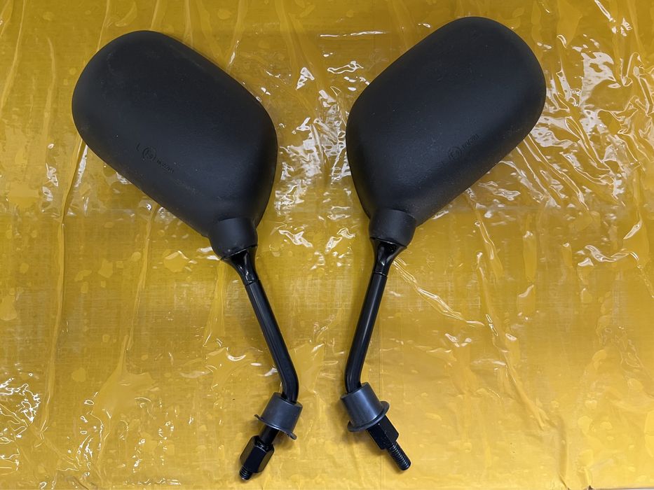 Универсальные Зеркала для Мопеда. Хорошего Качества! Резьба М8.