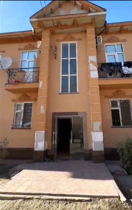 3 xonali kvartira sotiladi