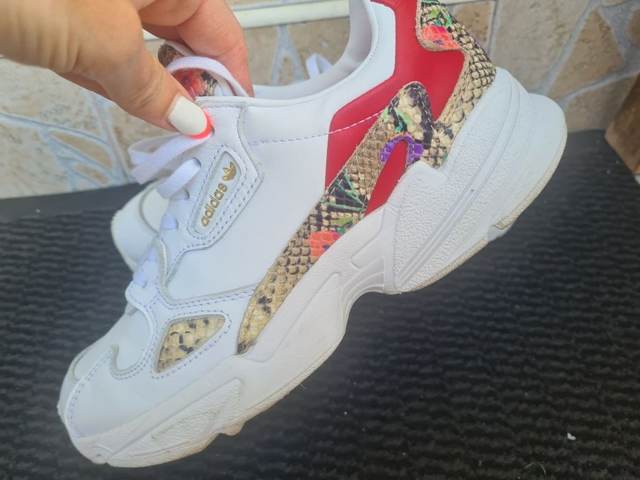 Дамски маратонки adidas