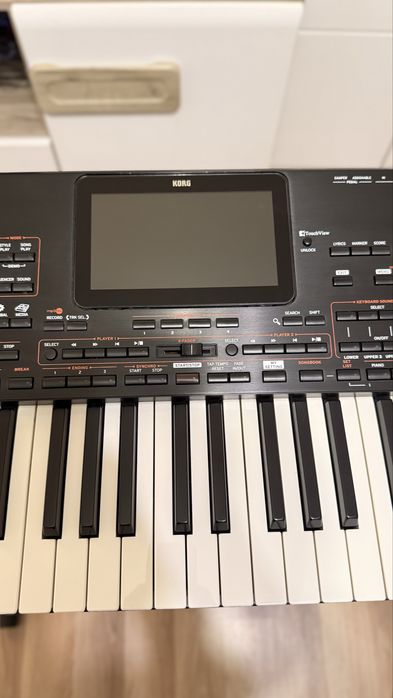 Korg pa4x international 76 keys