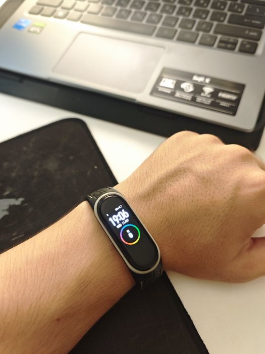 Mi band 8 и mi band 4