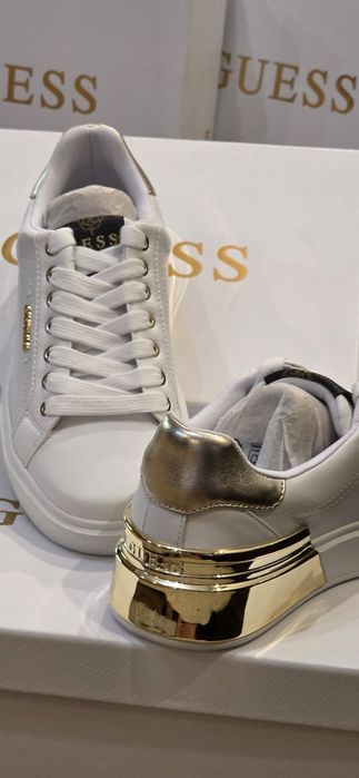Guess Нови сникърси различни размери
