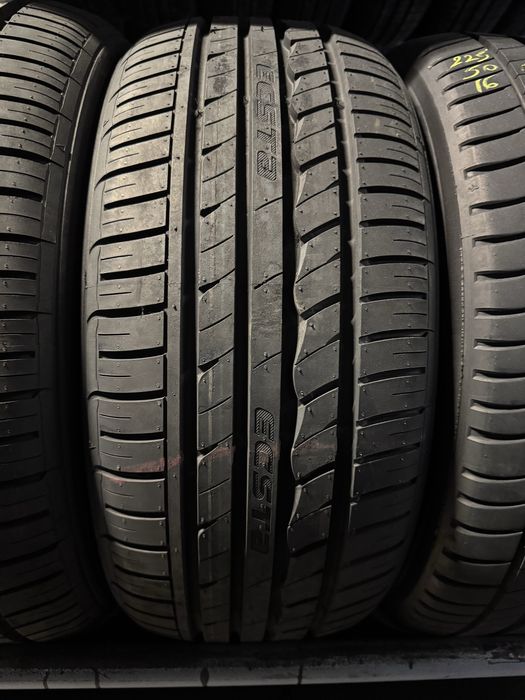 Anvelope Noi 215/50/16 Kumho