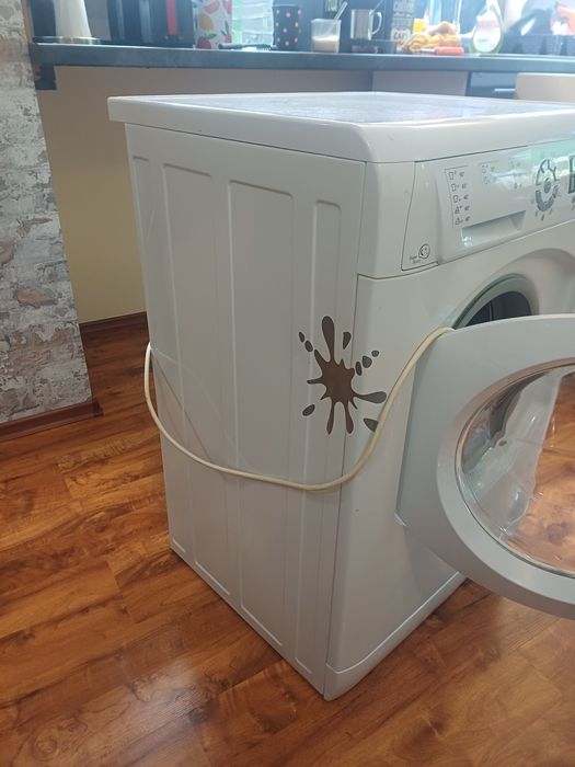 Продавам пералня машина  ППродавам пералня машина Ariston hotpoint 6 кг