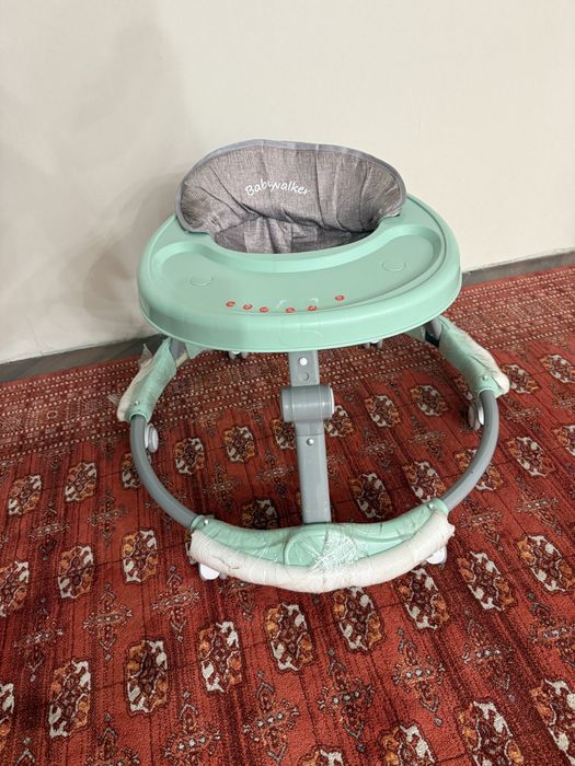 Продам детские ходунки Baby Walker
