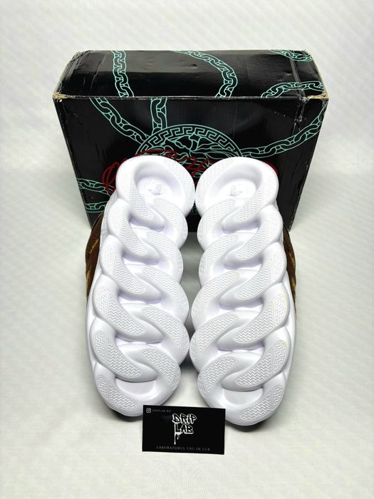 Versace Chain Reaction