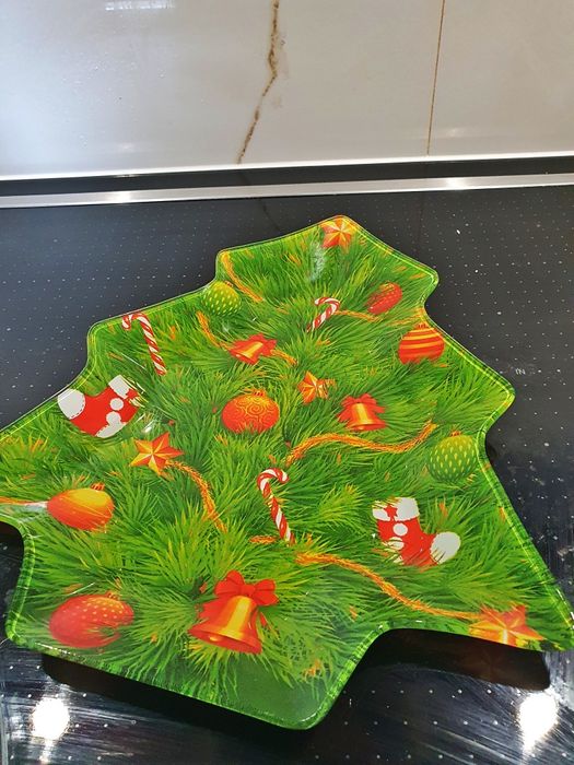 Розов поднос, купа и поднос за торта