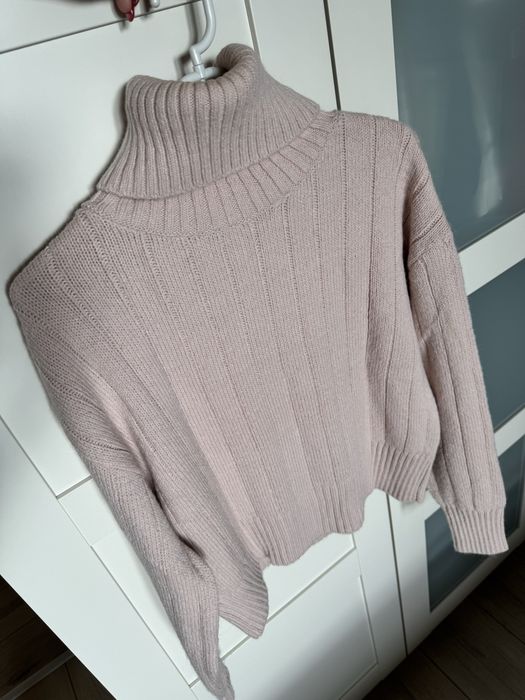 Пуловери С-М размер