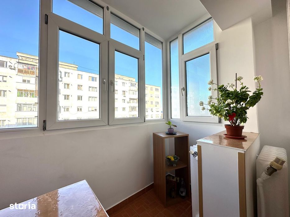 Apartament 3 camere, etaj intermediar