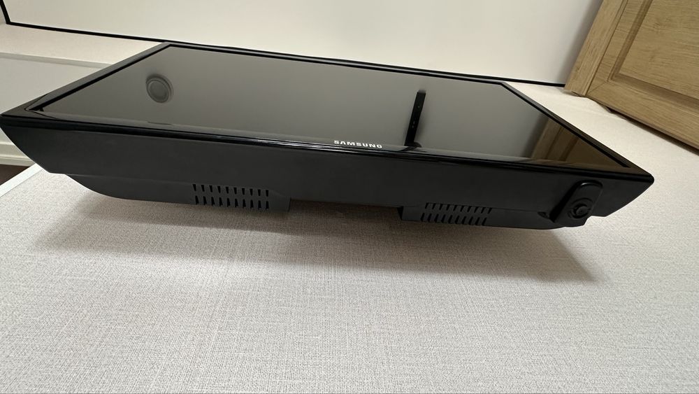 Маленький телевизор Samsung