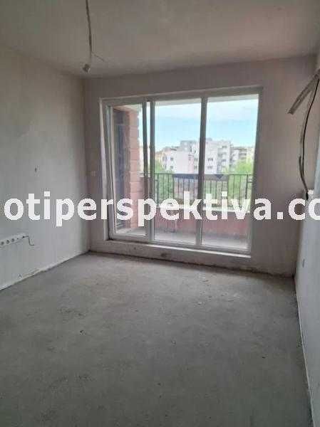 Продава се Тристаен апартамент в Пловдив, Кючук Париж - 90 кв.м за 1312 €/кв.м - Снимка #3