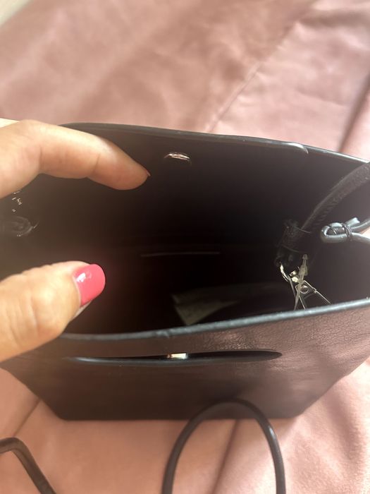 Mango, Чанта за рамо от еко кожа с фигурален десен, Черен