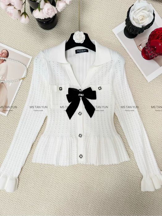 Распродажа кофточки с пуговицами