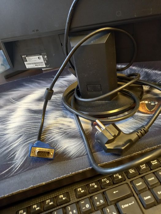 Продам монитор б/у