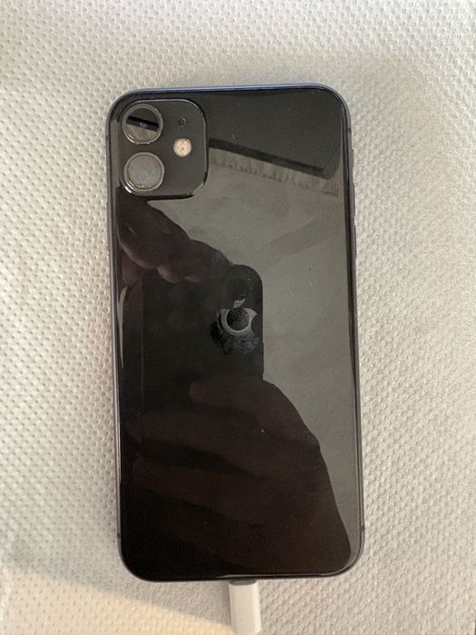 Vanda iPhone 11, 64 Gb.