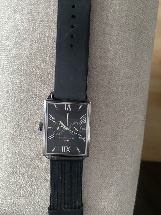 Vand ceasuri de firma