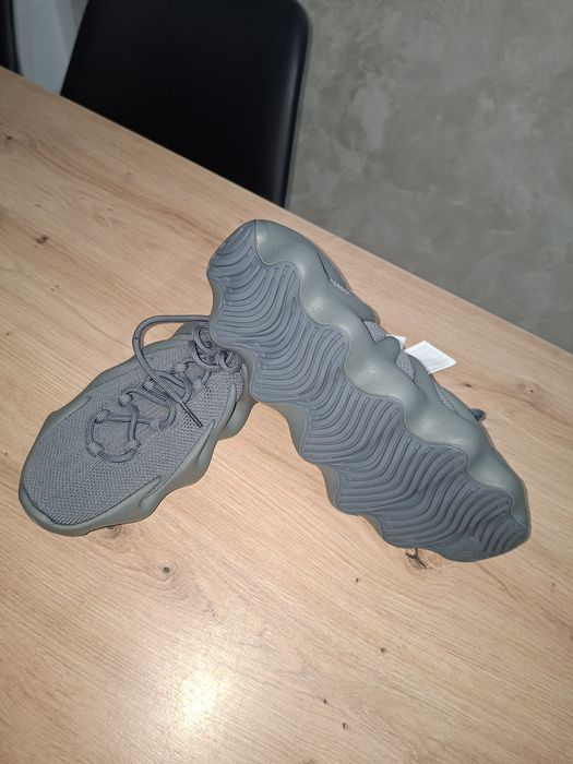Yeezy Adidas 47 1/3